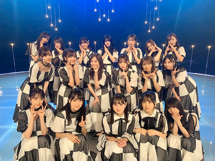  乃木坂46白黒チェックワンピース